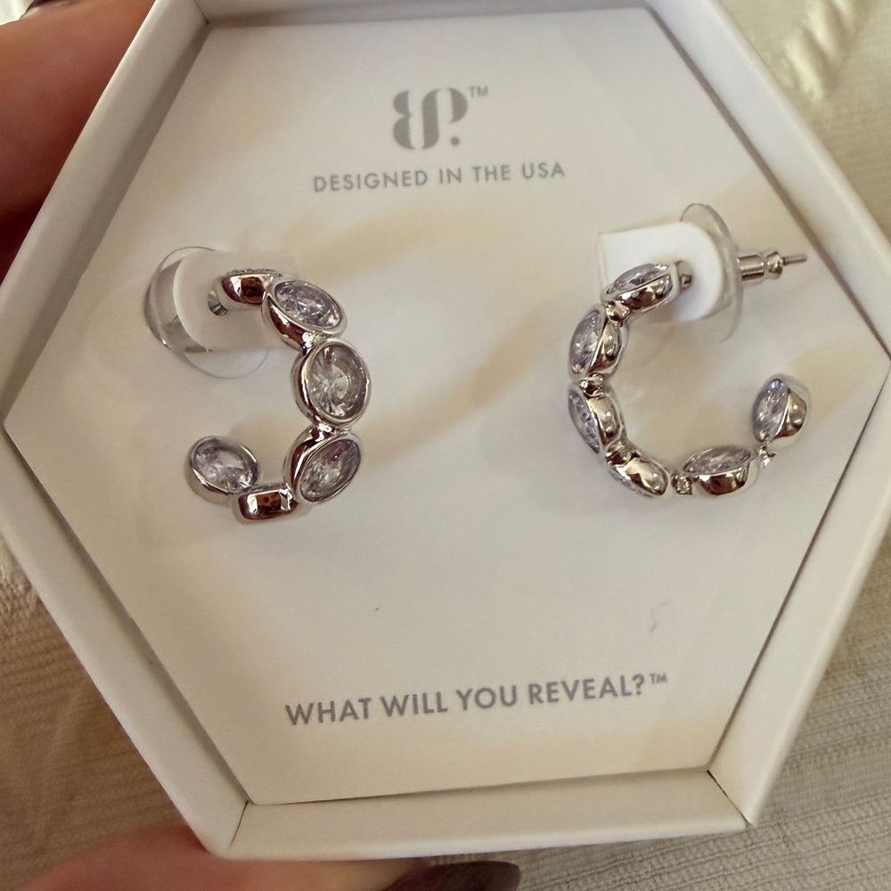 💗❤️2/$25💗❤️ Bomb Party ER42662 shine beyond the edge lavender topaz cz